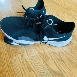 Nike Training Black and White Sneakers Sz 12